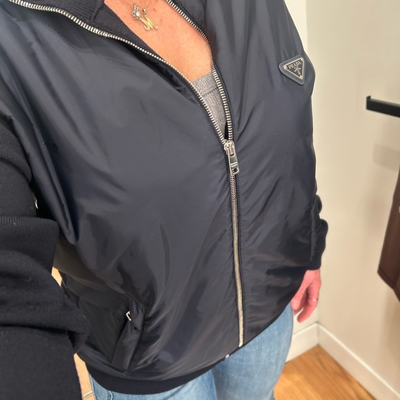 Prada jacket great condition - Picture 2 of 6